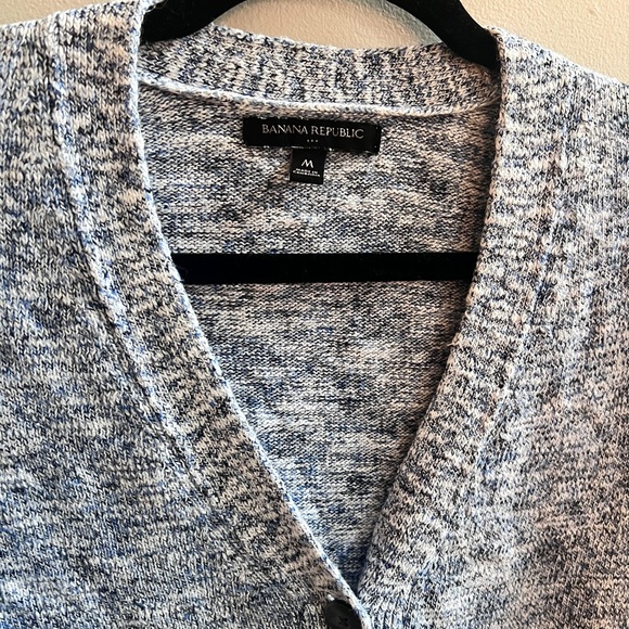 Banana Republic Cropped Knit Cardigan | Medium - Picture 2 of 5